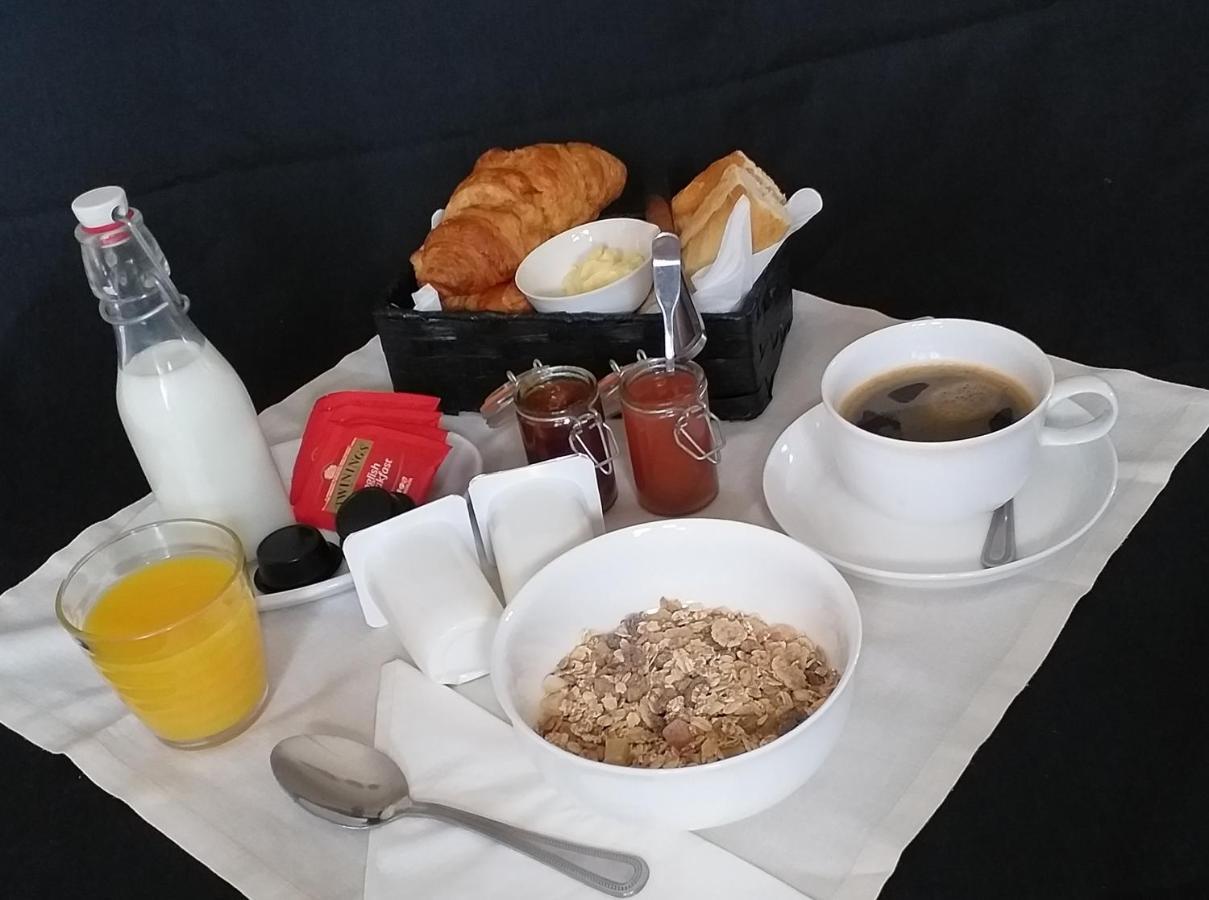Le Pre Pigeon 86250 Charroux Vienne B&B 외부 사진